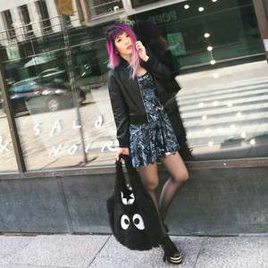  la carmina travel fashion influencer, 상단, 맨 위로 fashion bloggers instagram