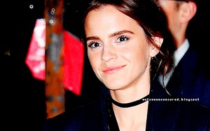  Emma Watson arriving at MOMA [November 15, 2016]