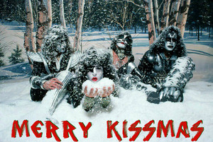  dia 10 ~25 Days of KISSmas ~Hollywood California...October 19, 1976 (Creem Magazine)