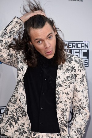  Harry at the 2015 AMA's