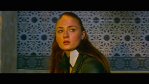 Jean Grey (Sophie Turner) volgende to Charles Xavier in X men Apocalypse 2016