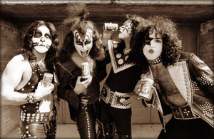  吻乐队（Kiss） ~Birmingham, Detroit…May 13, 1974