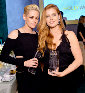 Kristen with Amy Adams at the ELLE Women in Hollywood Awards