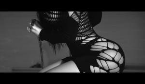 Lookin 尻, お尻 (Explicit) {Music Video}