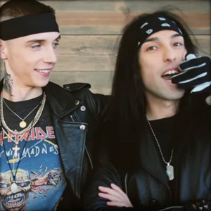 APTV Behind The Scenes of The BLACK VEIL BRIDES Cover Shoot, andy biersack, christian coma
