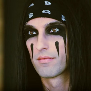  APTV Behind The Scenes of The BLACK VEIL BRIDES Cover Shoot, andy biersack, christian coma
