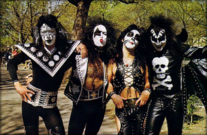  吻乐队（Kiss） (NYC) April 24, 1974 (Central Park)
