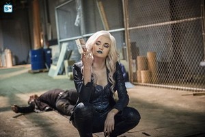  Killer Frost in "Welcome to Earth-2"