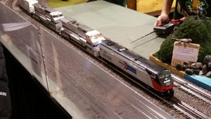  Model Train ipakita