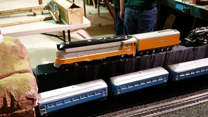  Model Train mostrar