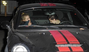  New mga litrato of Kristen Out In Los Feliz