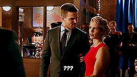  Oliver queen being utterly confused por Felicity Smoak