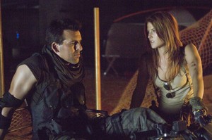  Resident Evil: Extinction - Carlos and Claire