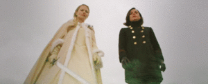 TL hand holding (Swan Queen Edition)