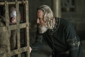  Vikings "In the Uncertain час Before the Morning" (4x14) promotional picture