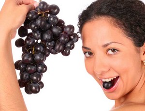  eating grapes
