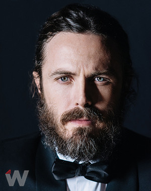  Casey Affleck - The लपेटें Photoshoot - 2017