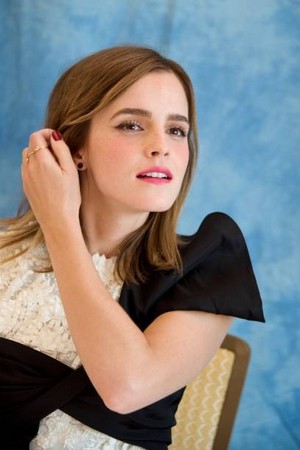  Emma Watson at solo 'Beauty and the Beast' LA press conference [March 05, 2017]