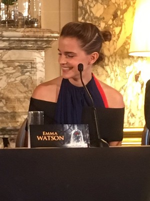  Emma Watson at the 'Beauty and the Beast' Paris press conference [February 20, 2017]
