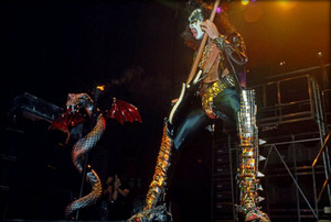  Gene (NYC) December 14-16, 1977 (Alive II Tour - Madison Square Garden)