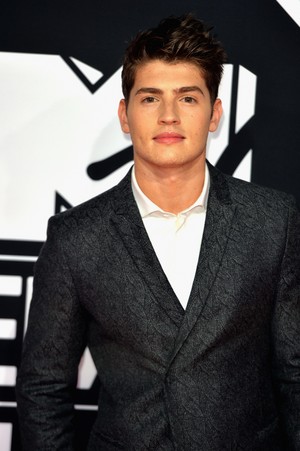  Gregg Sulkin has been cast as Chase Stein
