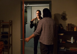  Jeffrey Dean মরগান as Negan in 7x11 'Hostiles and Calamities'