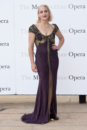 Jemima Kirke// Met Opera Tristan Isolde Performance Red Carpet Fashion 
