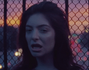  Lorde - "Green Light" GIFS
