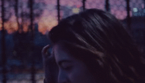  Lorde - "Green Light" GIFS