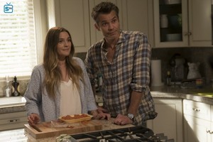  Santa Clarita Diet "So Then a Bat または A Monkey" (1x01) promotional picture