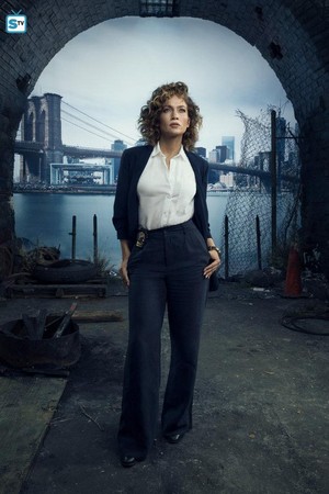  Shades of Blue - Season 2 Cast Portrait - Jennifer Lopez