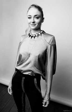  Sophie Turner at BAFTA tsaa Party shoot