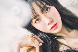  Taeyeon reveals 2nd teaser imágenes for 'I Got Love'