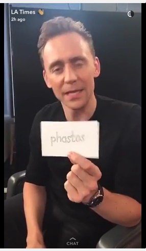  Tom Hiddleston Plays Marvel Character ou Instagram Filter small 42