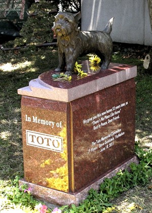  Toto Memorial