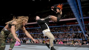  Becky Lynch vs. Carmella - wwe Smackdown March 21, 2017