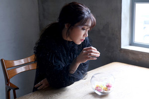  Behind the foto of Jeong EunJi for ‘Space’ Album jaket