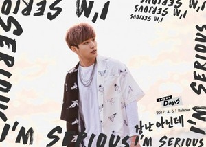  DAY6's Young K says 'I'm Serious' in his teaser Обои