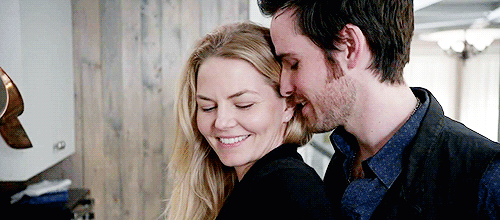 Emma and Hook 6x18