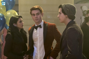  Episode Stills 1.11 - To Riverdale and Back Again
