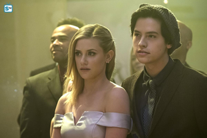  Episode Stills 1.11 - To Riverdale and Back Again