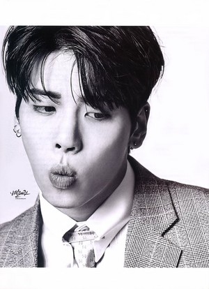  Jonghyun for Esquire Magazine May Issue