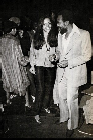  Marvin And một giây Wife, Janis Hunter