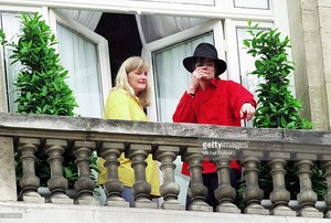  Michael And Sekunde Wife, Debbie Rowe
