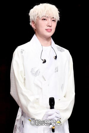  SEUNGYOON On MBS King Of Mask Singer