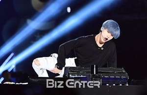  Blue Hair SHINee Taemin in Dream konsert 2017