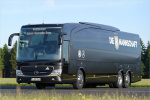  Die Mannschaft - Der Bus: Mercedes-Benz