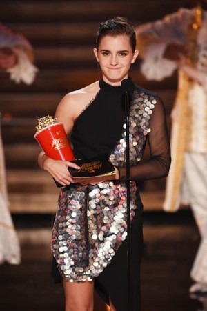  Emma at the 2017 엠티비 Movie Awards