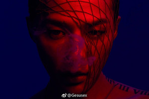  G-Dragon Kwon Ji Yong USB Album picha