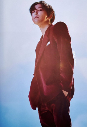 G-Dragon Kwon Ji Yong USB Album Photos